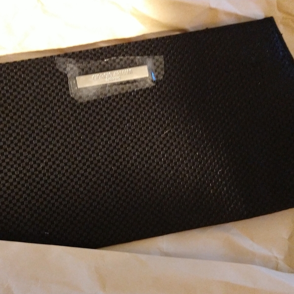 Georgio Armani clutch 26 pc. - Picture 2 of 5